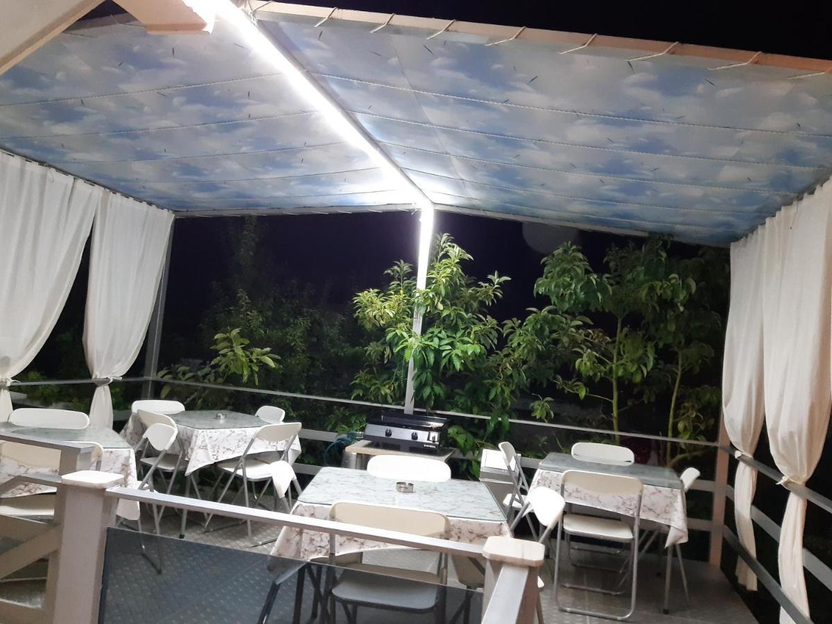 Collaku Apartment'S Вльора Екстер'єр фото