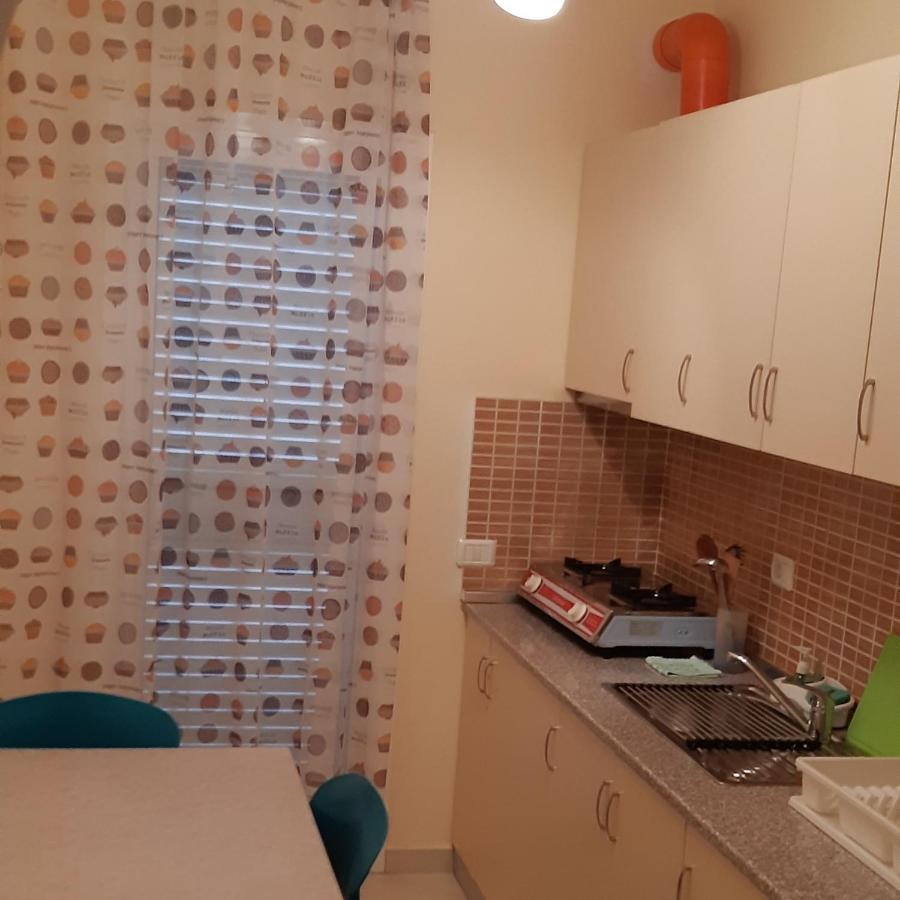Collaku Apartment'S Вльора Екстер'єр фото