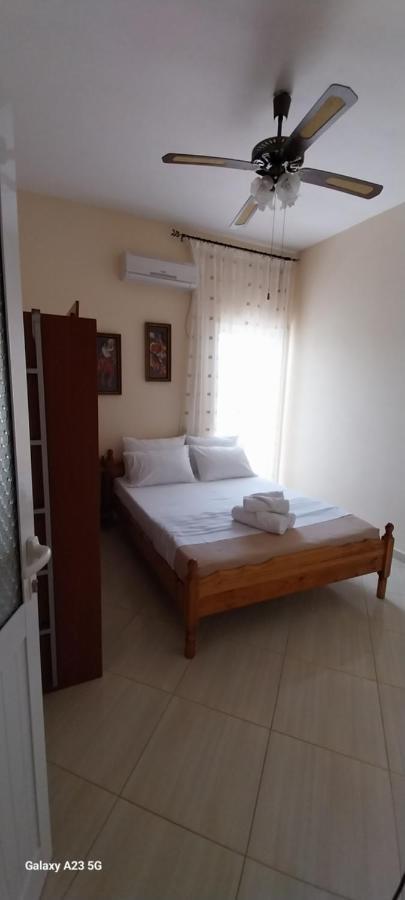 Collaku Apartment'S Вльора Екстер'єр фото
