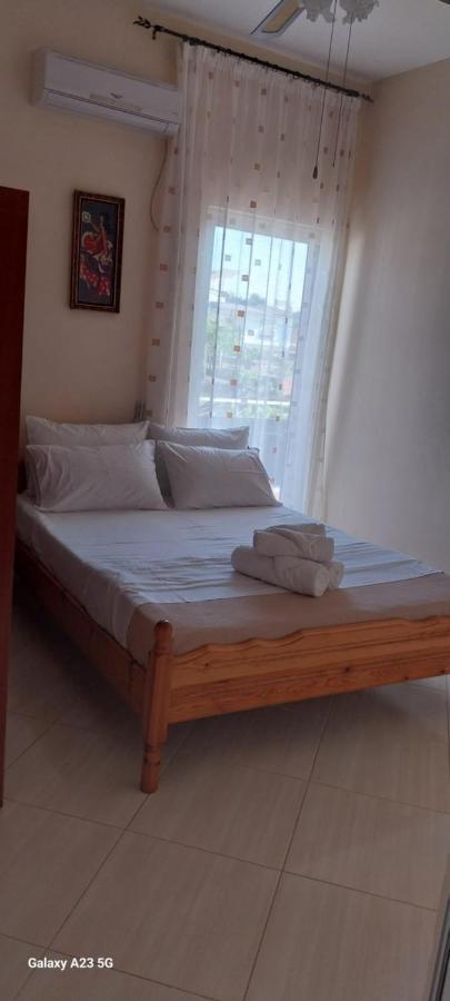 Collaku Apartment'S Вльора Екстер'єр фото