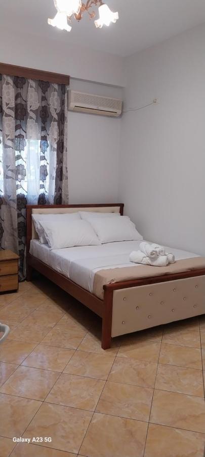 Collaku Apartment'S Вльора Екстер'єр фото